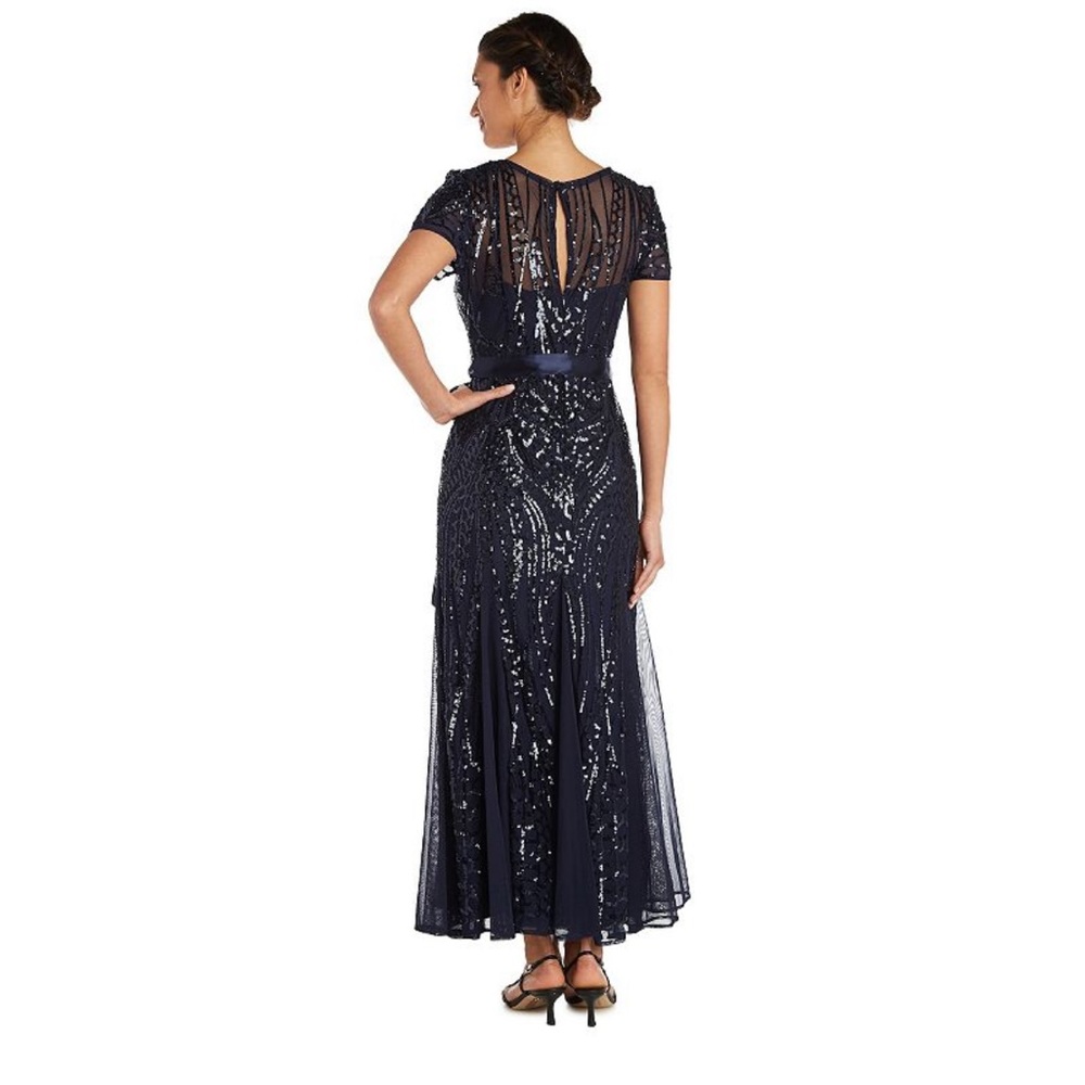 Women's R&M Richards Embroidered Godet Gown
Size 14 Petite NWT navy sequin dress